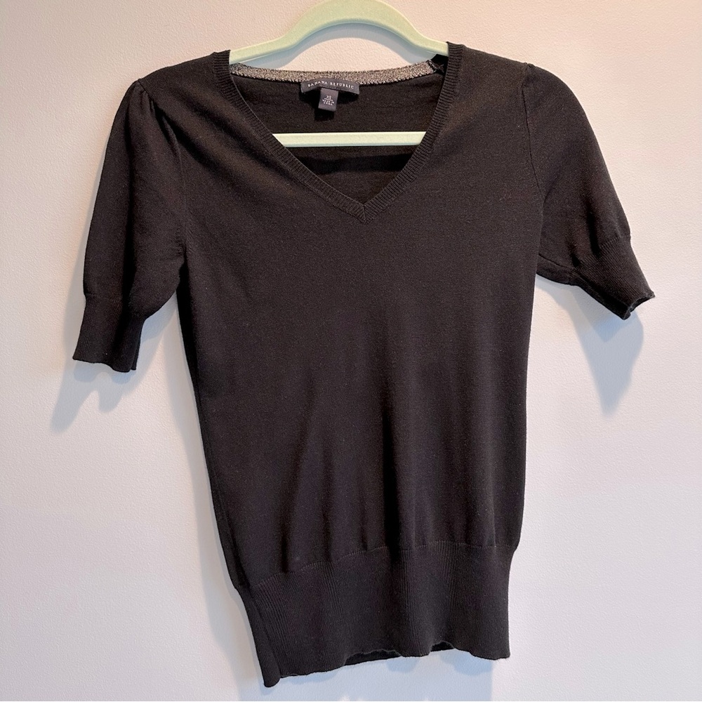 Banana Republic SILK blend Short-sleeve lightweight v-neck sweater, black, XS
